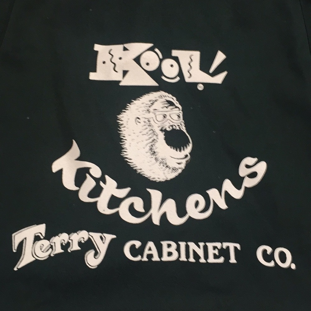 APRON - Picture 5 of 5
